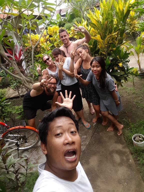 Balengku Homestay กิลิไอร์ ภายนอก รูปภาพ