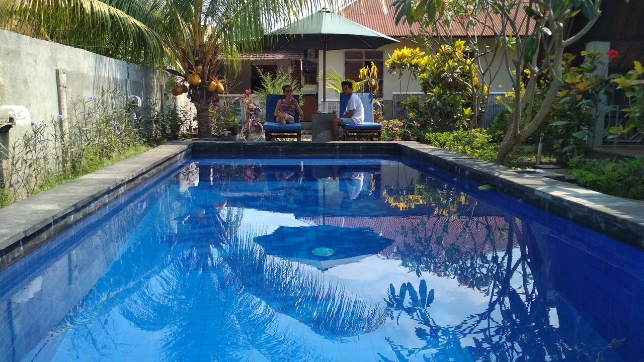 Balengku Homestay กิลิไอร์ ภายนอก รูปภาพ