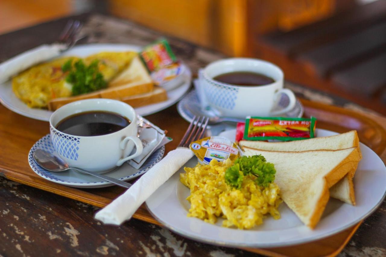 Balengku Homestay กิลิไอร์ ภายนอก รูปภาพ
