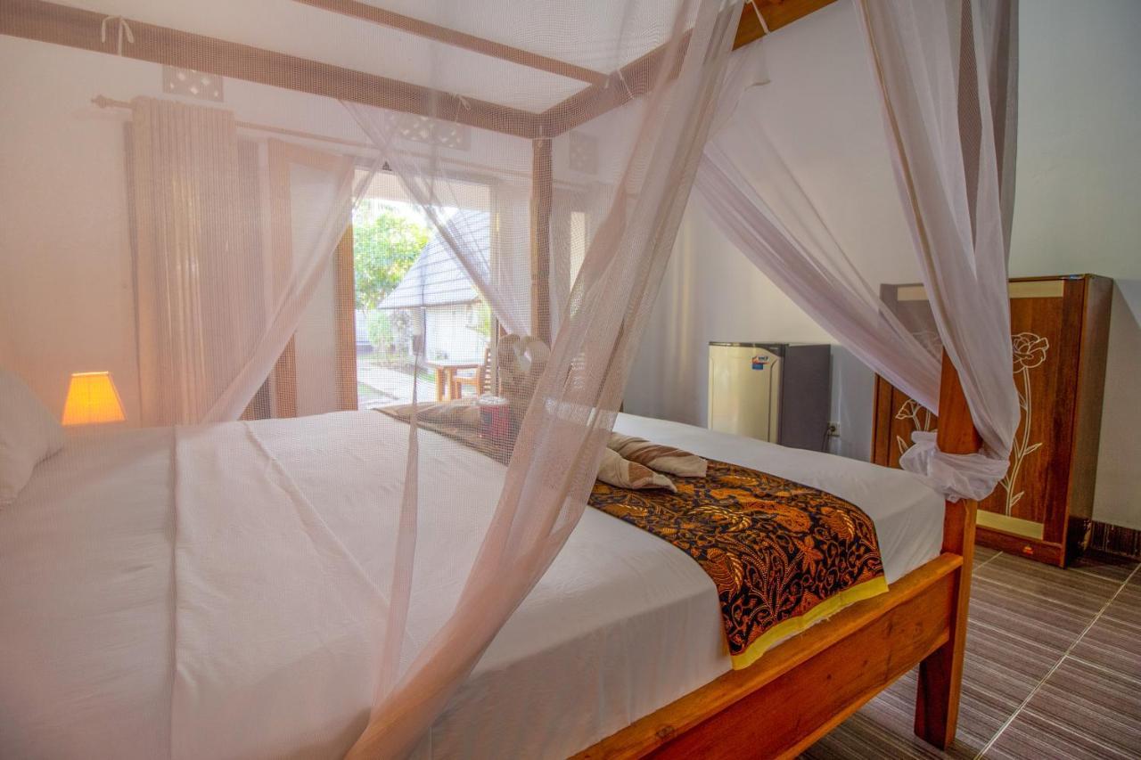 Balengku Homestay กิลิไอร์ ภายนอก รูปภาพ